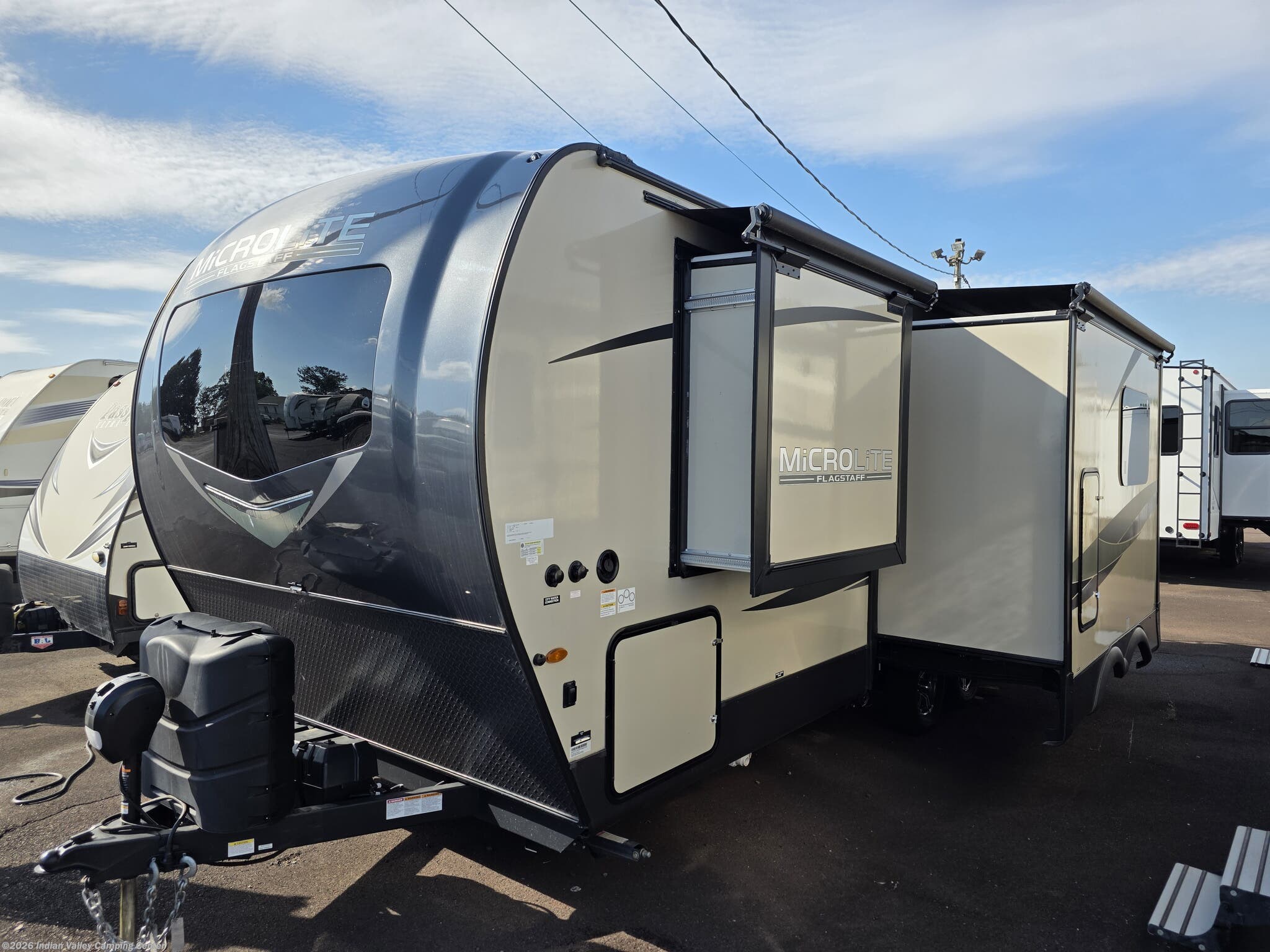 2023 Forest River Flagstaff Micro Lite 25FBLS - Used Travel Trailer For Sale by Indian Valley Camping Center in Souderton, Pennsylvania features Awning, CO Detector, External Shower, Auxiliary Battery, Stove Top Burner