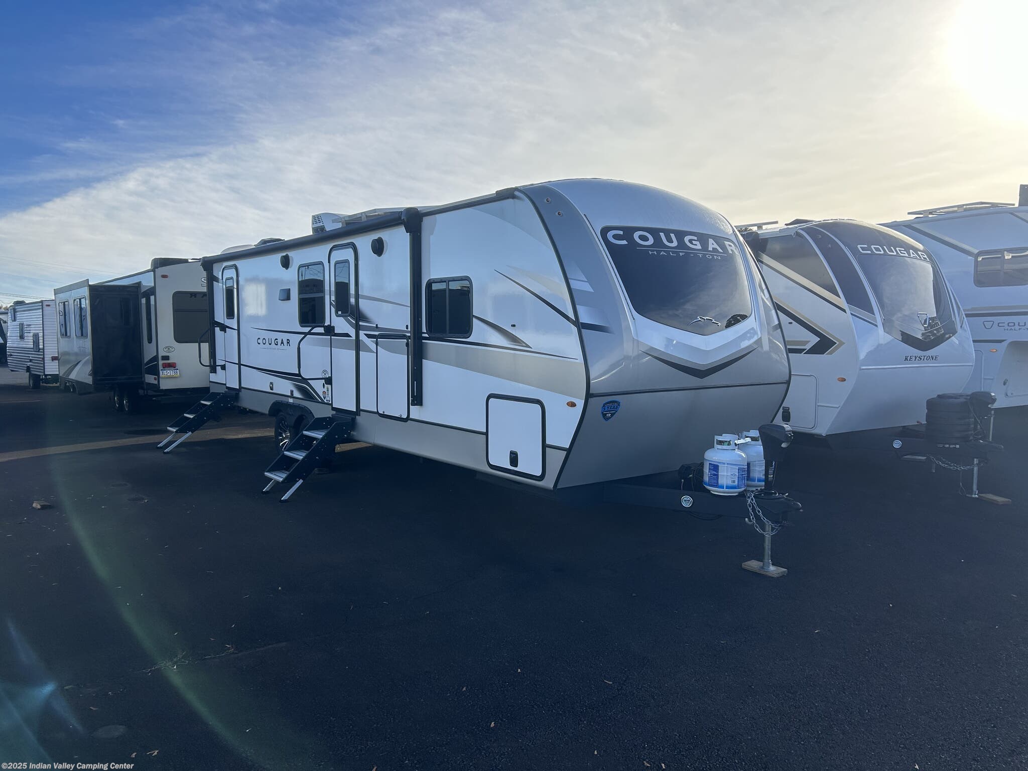 2025 Keystone Cougar Half-Ton 28BHS