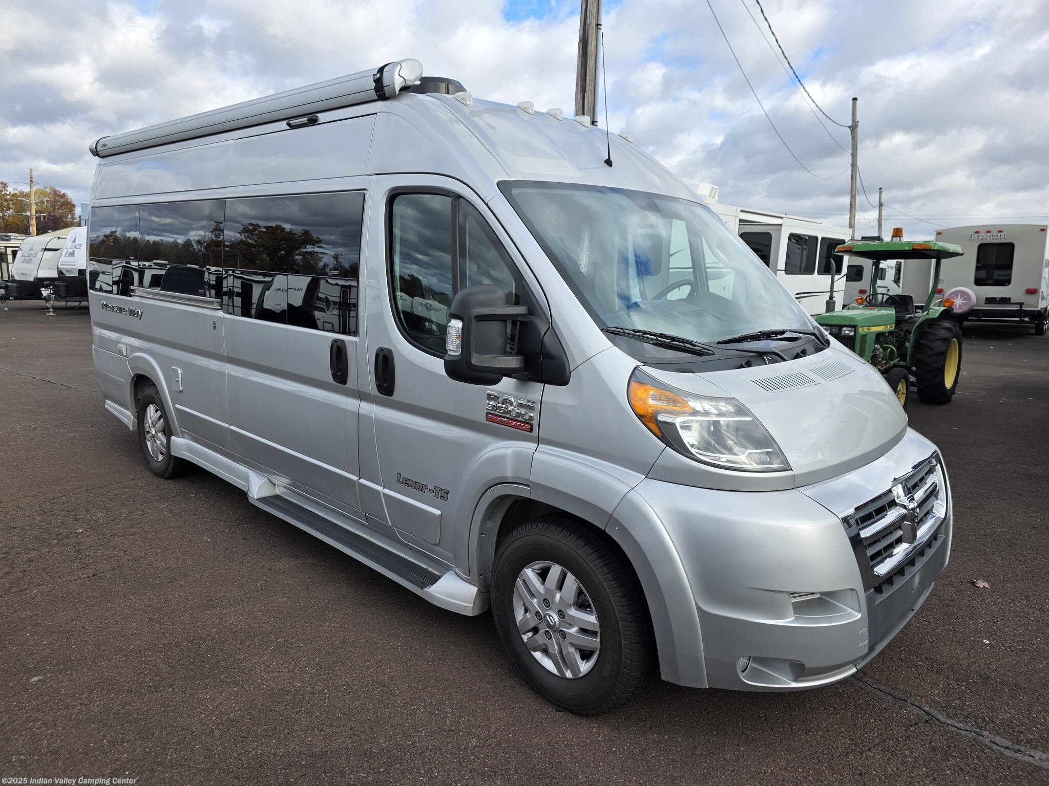 2018 Pleasure-Way Lexor TS