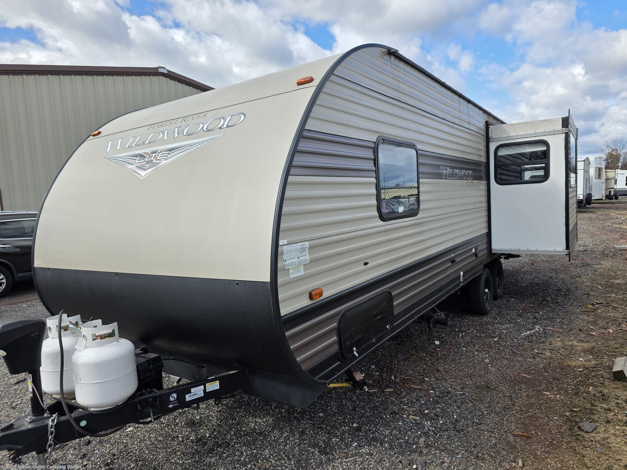 2020 Forest River Wildwood X-Lite 24RLXL - Used Travel Trailer for sale by Indian Valley Camping Center in Souderton, Pennsylvania