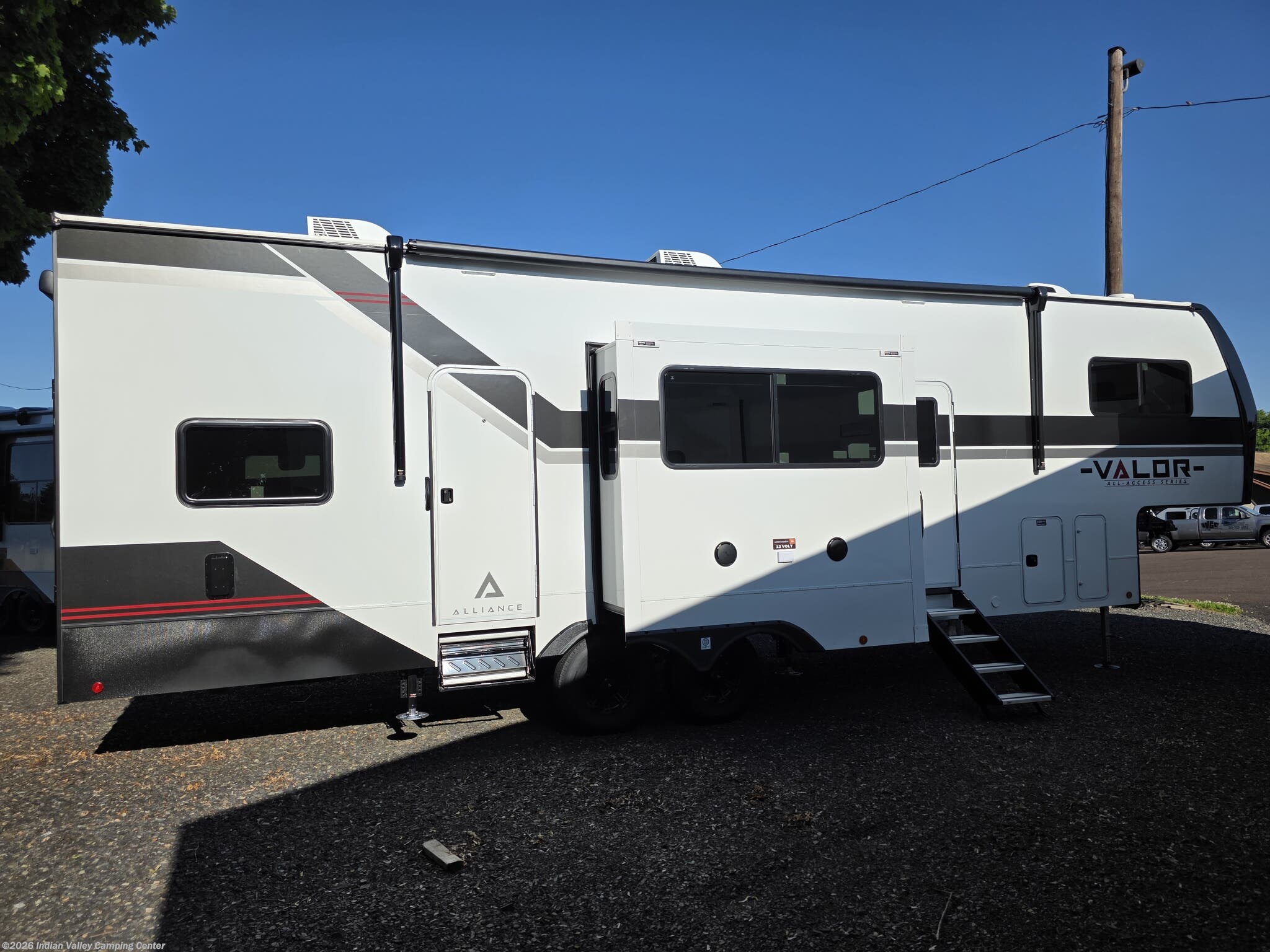 2026 Alliance RV Valor 32A10 - New Toy Hauler For Sale by Indian Valley Camping Center in Souderton, Pennsylvania features Generator, Ramp, TV, Fiberglass Sidewalls, Microwave