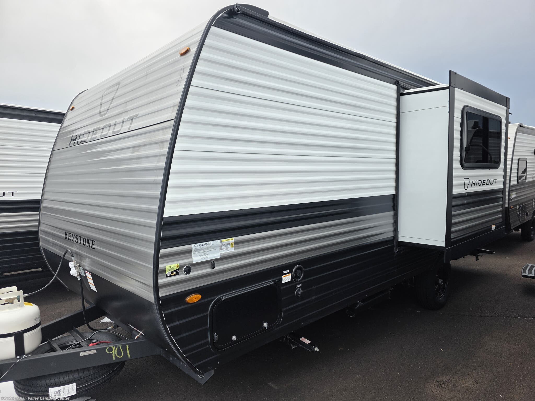 2026 Keystone Hideout 195RBS - New Travel Trailer For Sale by Indian Valley Camping Center in Souderton, Pennsylvania features Water Heater, Converter, Air Conditioning, Awning, Microwave