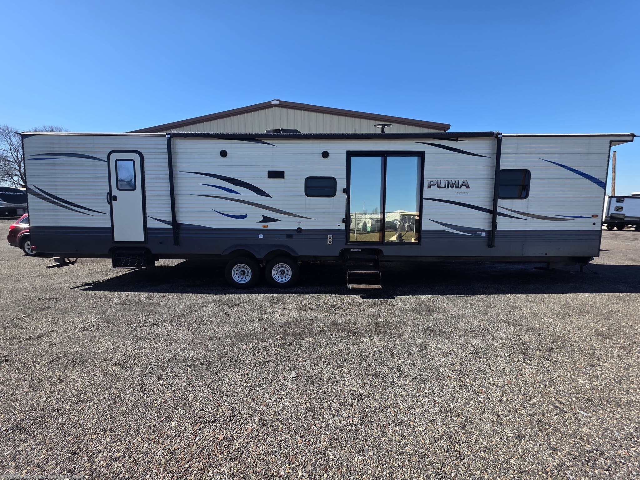 2020 Palomino Puma 38DBL - Used Travel Trailer For Sale by Indian Valley Camping Center in Souderton, Pennsylvania features 50 Amp Service, Washer, Stove Top Burner, Refrigerator, Shower
