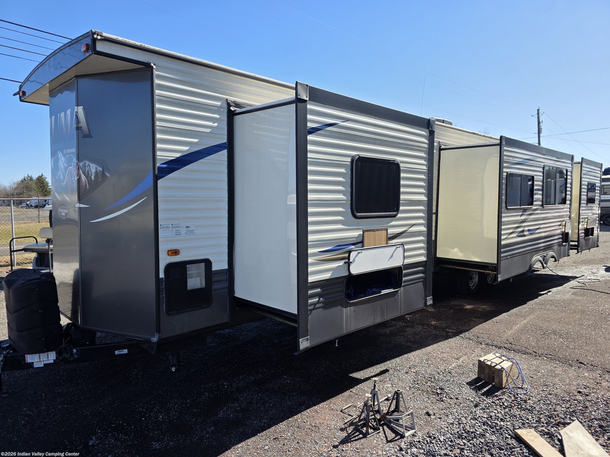 2020 Puma 38DBL by Palomino from Indian Valley Camping Center in Souderton, Pennsylvania