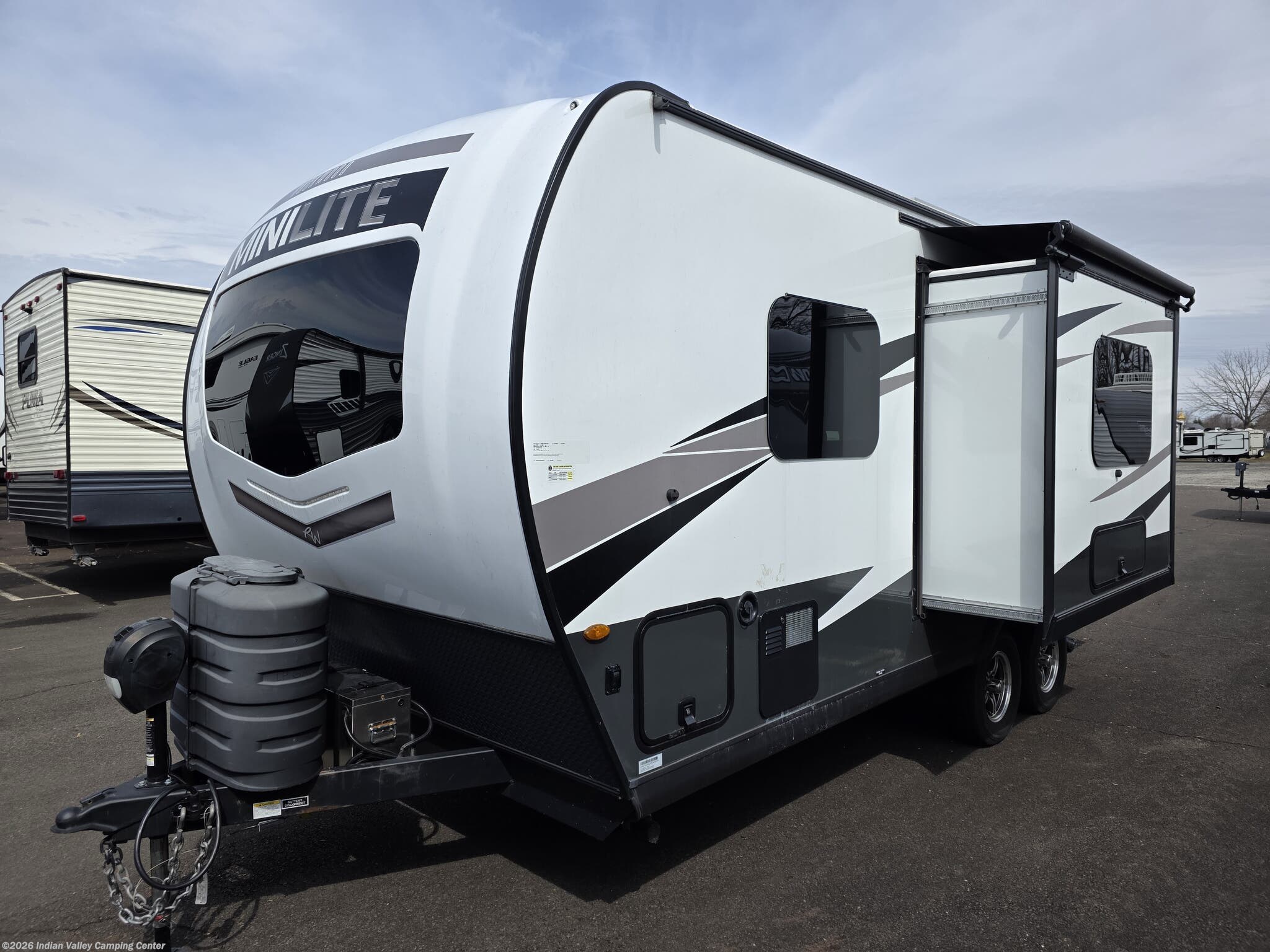 2024 Forest River Rockwood Mini Lite 2109S - Used Travel Trailer For Sale by Indian Valley Camping Center in Souderton, Pennsylvania features Auxiliary Battery, Converter, Queen Bed, Non-Smoking Unit, Stove Top Burner