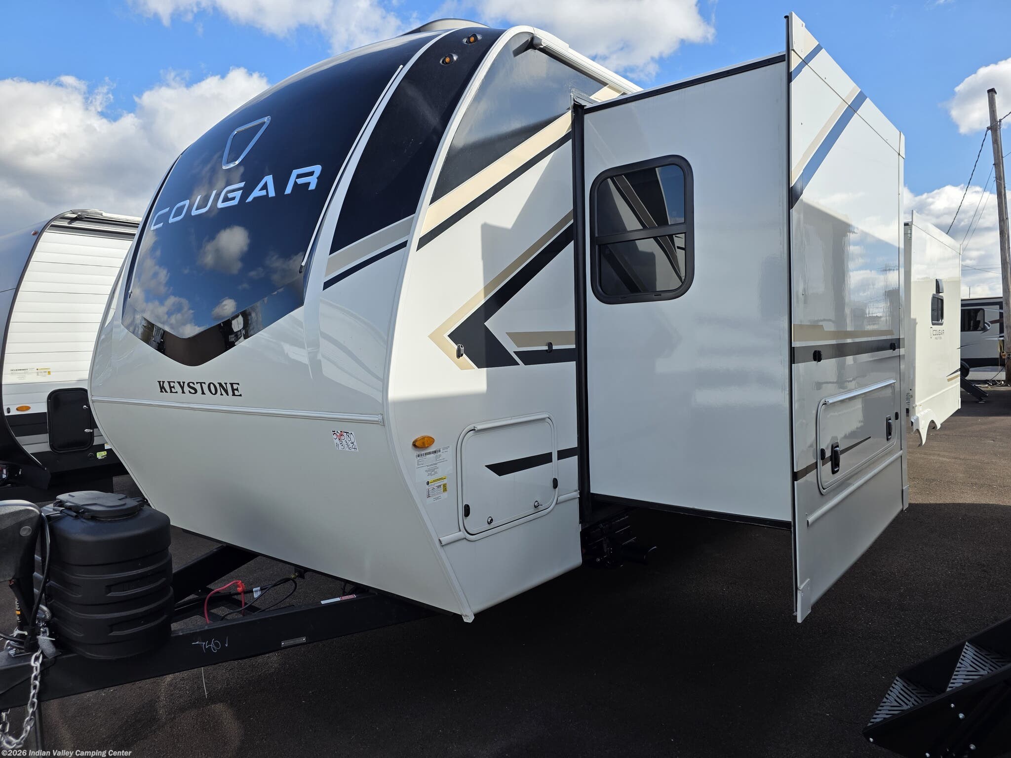 2026 Keystone Cougar Half-Ton 33RLI - New Travel Trailer For Sale by Indian Valley Camping Center in Souderton, Pennsylvania features Hitch, Stove Top Burner, Non-Smoking Unit, Spare Tire Kit, Converter