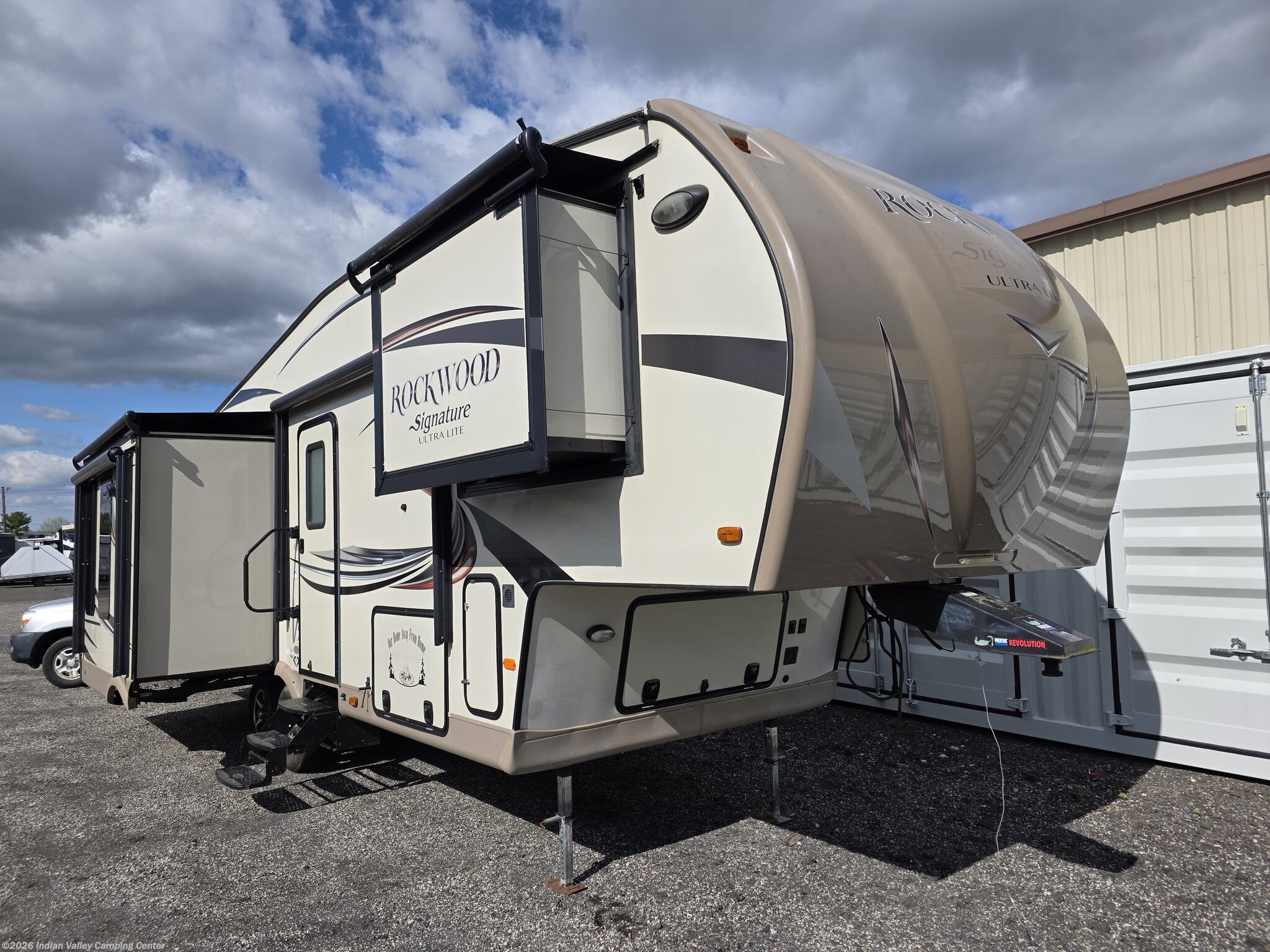2016 Forest River Rockwood Signature Ultra Lite 8289WS