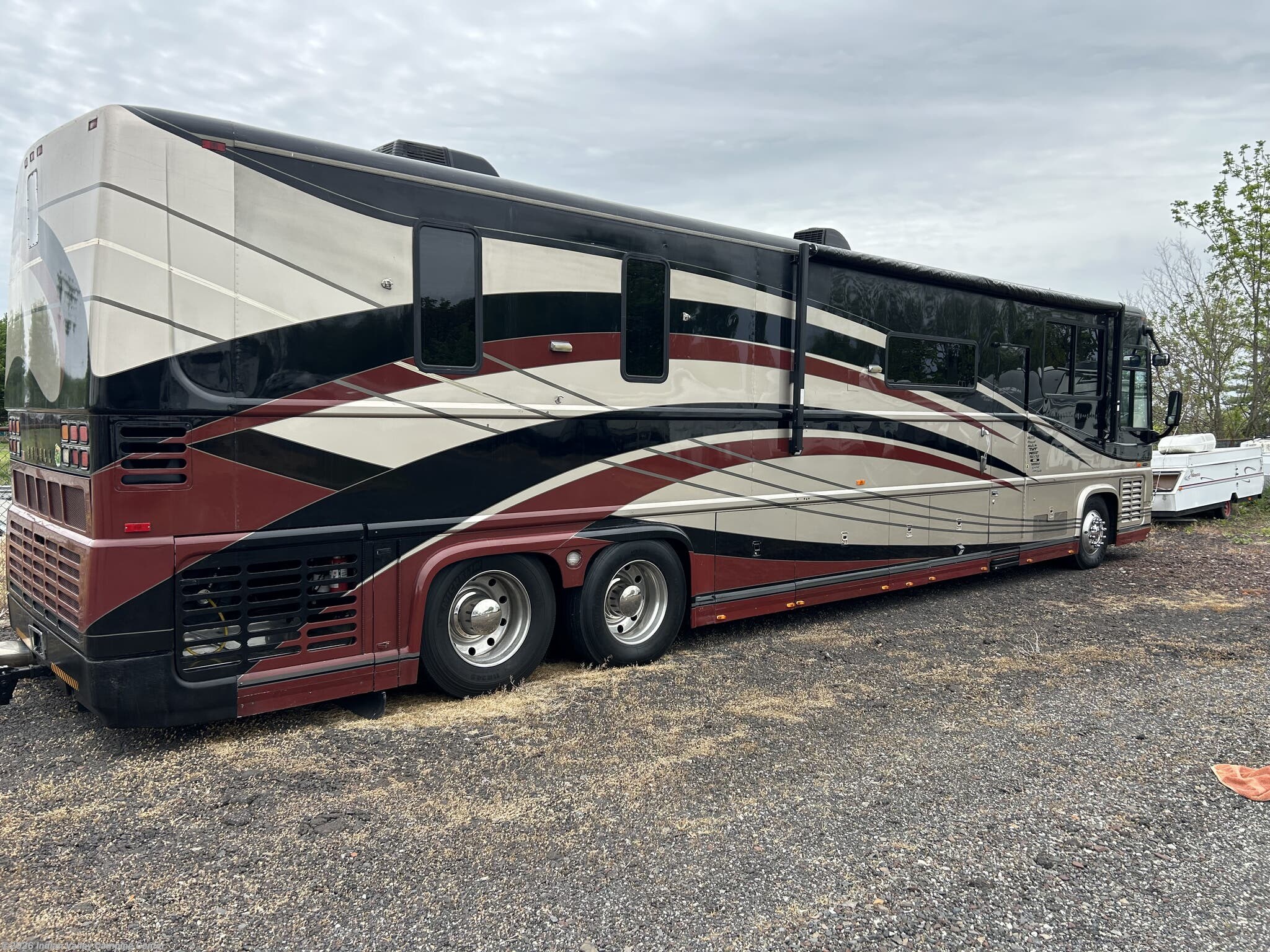 1997 Newell 45 - Used Class A For Sale by Indian Valley Camping Center in Souderton, Pennsylvania features Refrigerator, TV