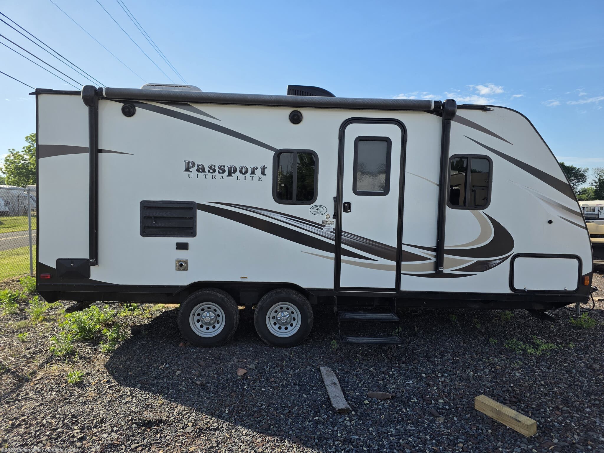 2017 Keystone Passport Express 199ML - Used Travel Trailer For Sale by Indian Valley Camping Center in Souderton, Pennsylvania features Water Heater, Queen Bed, Slideout, Converter, Refrigerator