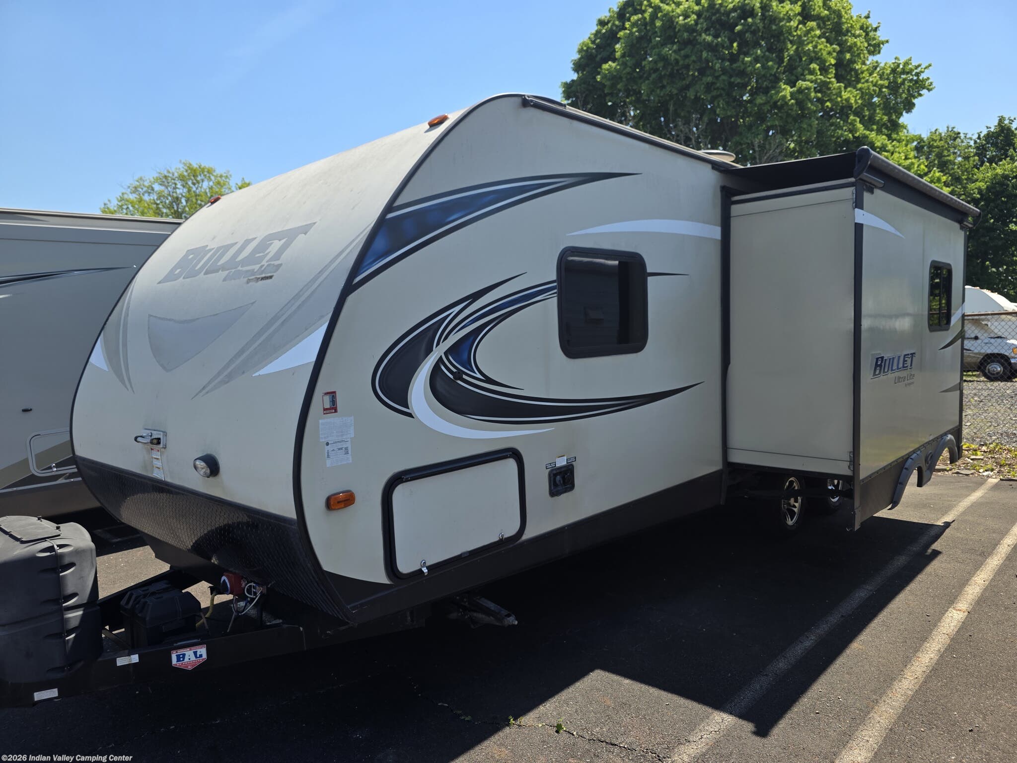 2017 Keystone Bullet 248RKS - Used Travel Trailer For Sale by Indian Valley Camping Center in Souderton, Pennsylvania features Queen Bed, Awning, Non-Smoking Unit, TV Antenna, Air Conditioning