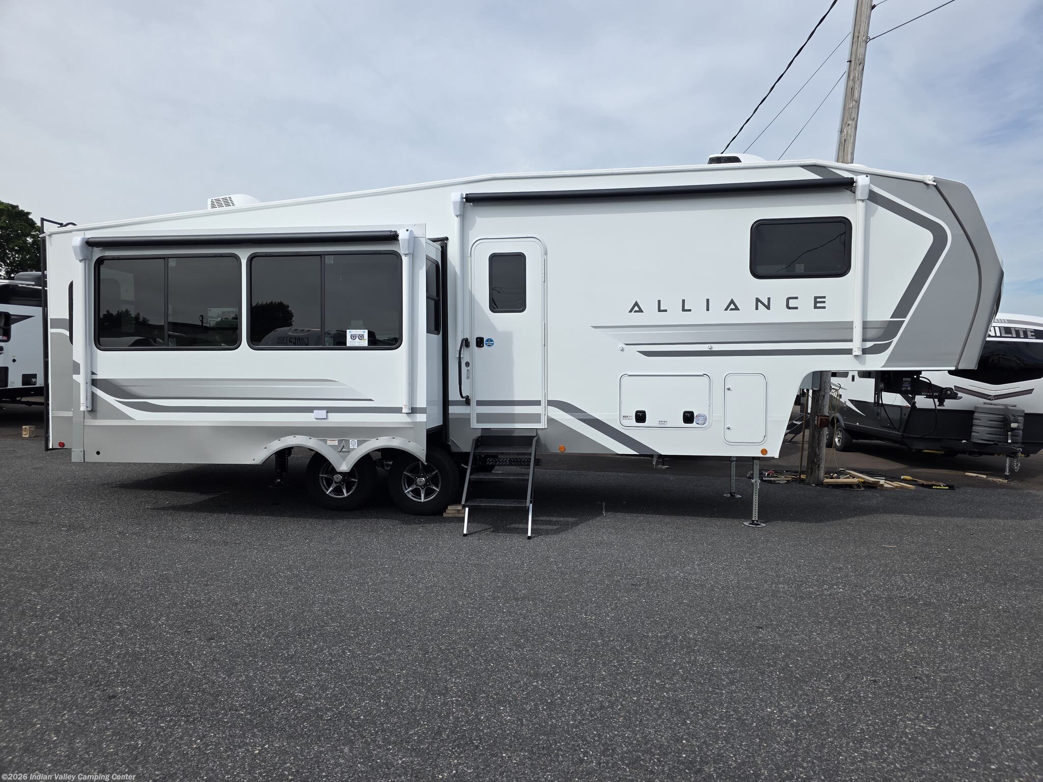 2027 Avenue All-Access 29RL by Alliance RV from Indian Valley Camping Center in Souderton, Pennsylvania