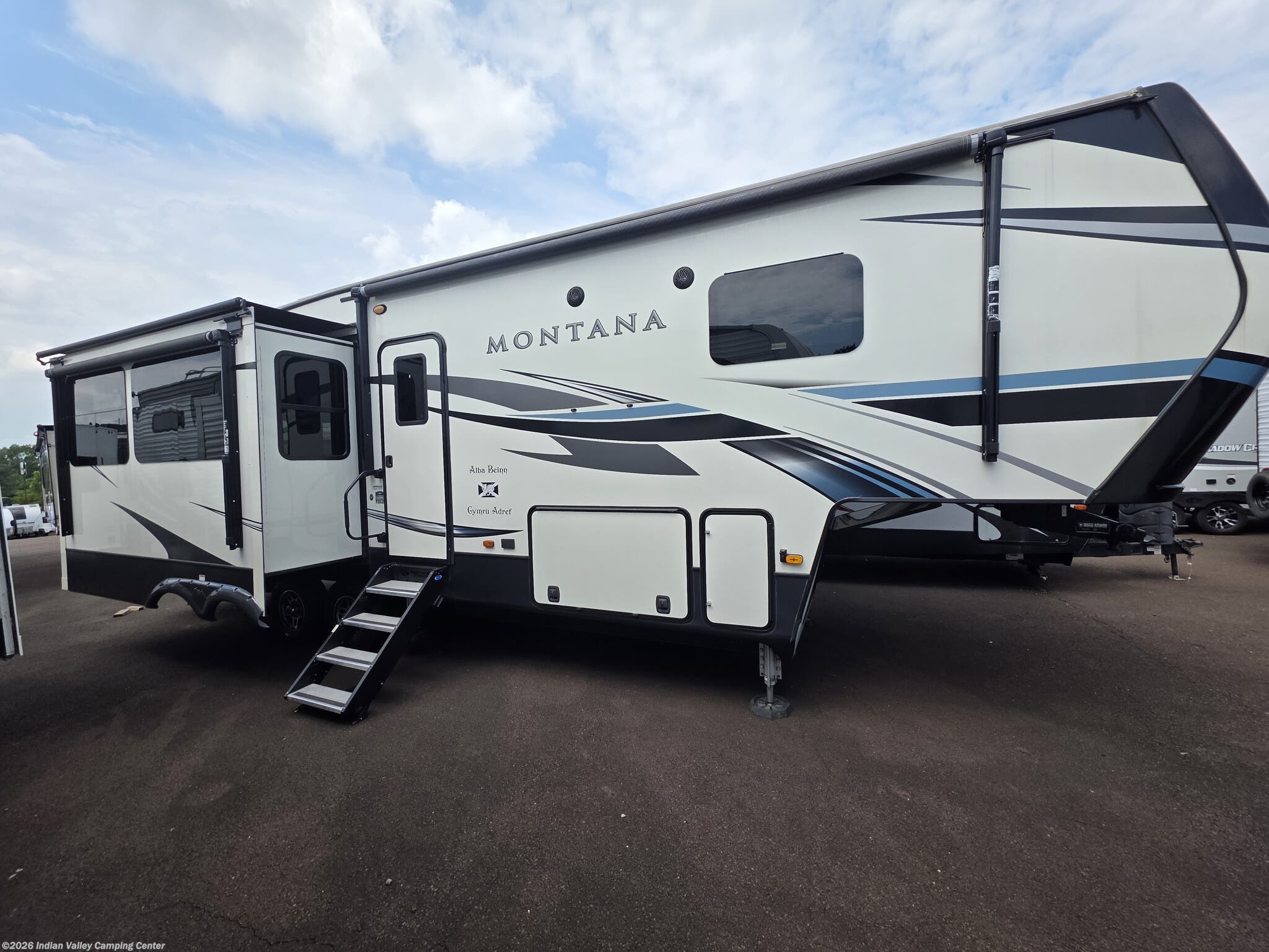 New 2021 Keystone Montana 3121RL available in Souderton, Pennsylvania