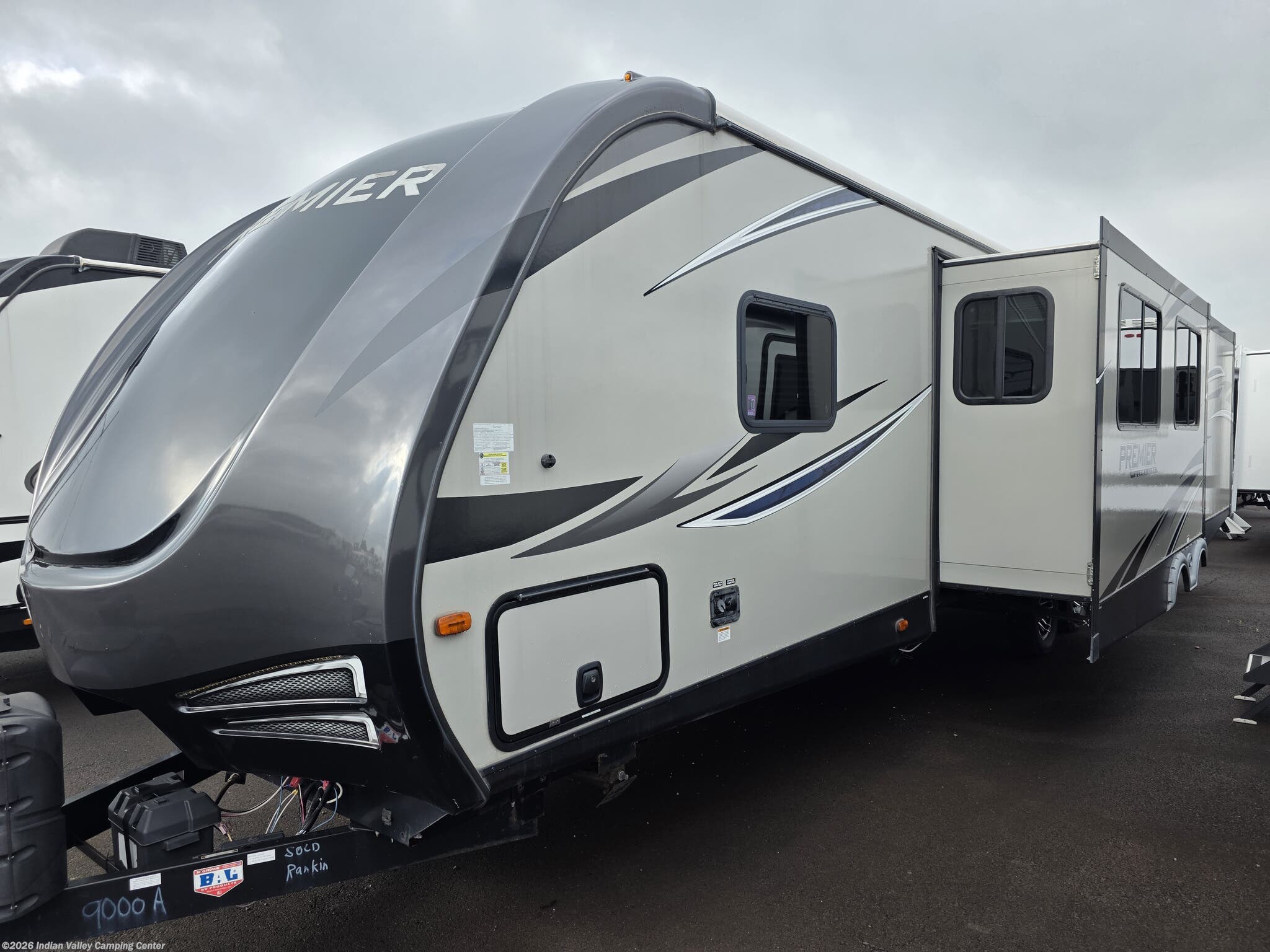 2019 Keystone Premier 34BIPR - Used Travel Trailer For Sale by Indian Valley Camping Center in Souderton, Pennsylvania