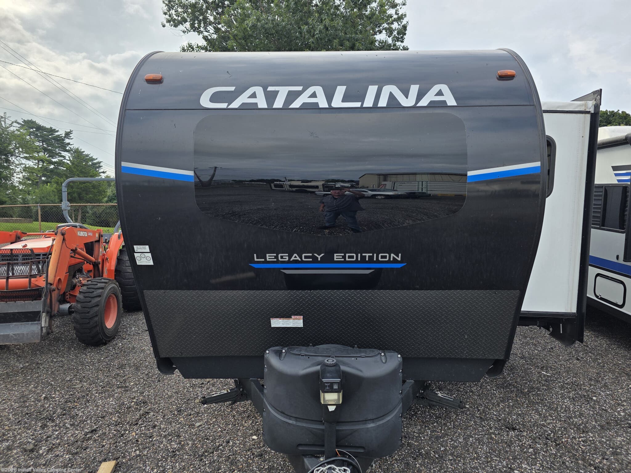 2023 Catalina Legacy Edition 263FKDS by Coachmen from Indian Valley Camping Center in Souderton, Pennsylvania