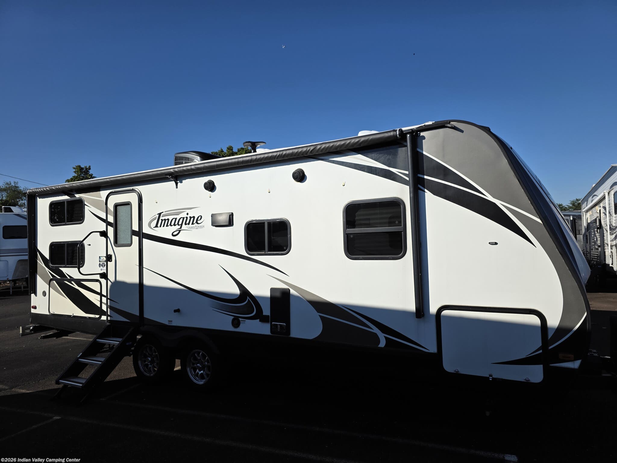 2018 Grand Design Imagine 2400BH - Used Travel Trailer For Sale by Indian Valley Camping Center in Souderton, Pennsylvania features Water Heater, Awning, Insulated, Queen Bed, Skylight