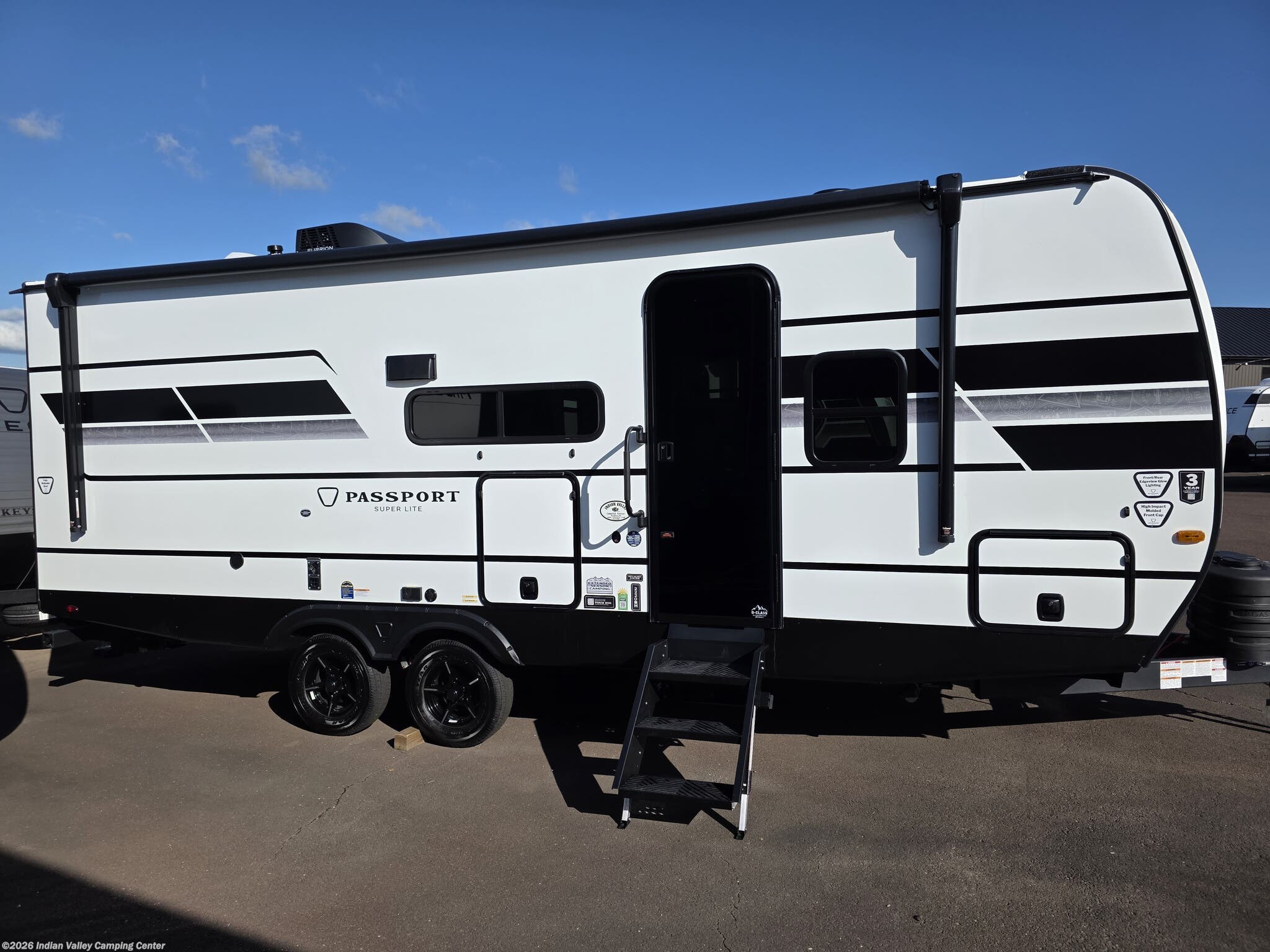 2027 Keystone Passport SL Series 2220BH - New Travel Trailer For Sale by Indian Valley Camping Center in Souderton, Pennsylvania features Shower, TV, Toilet, Slideout, Griddle