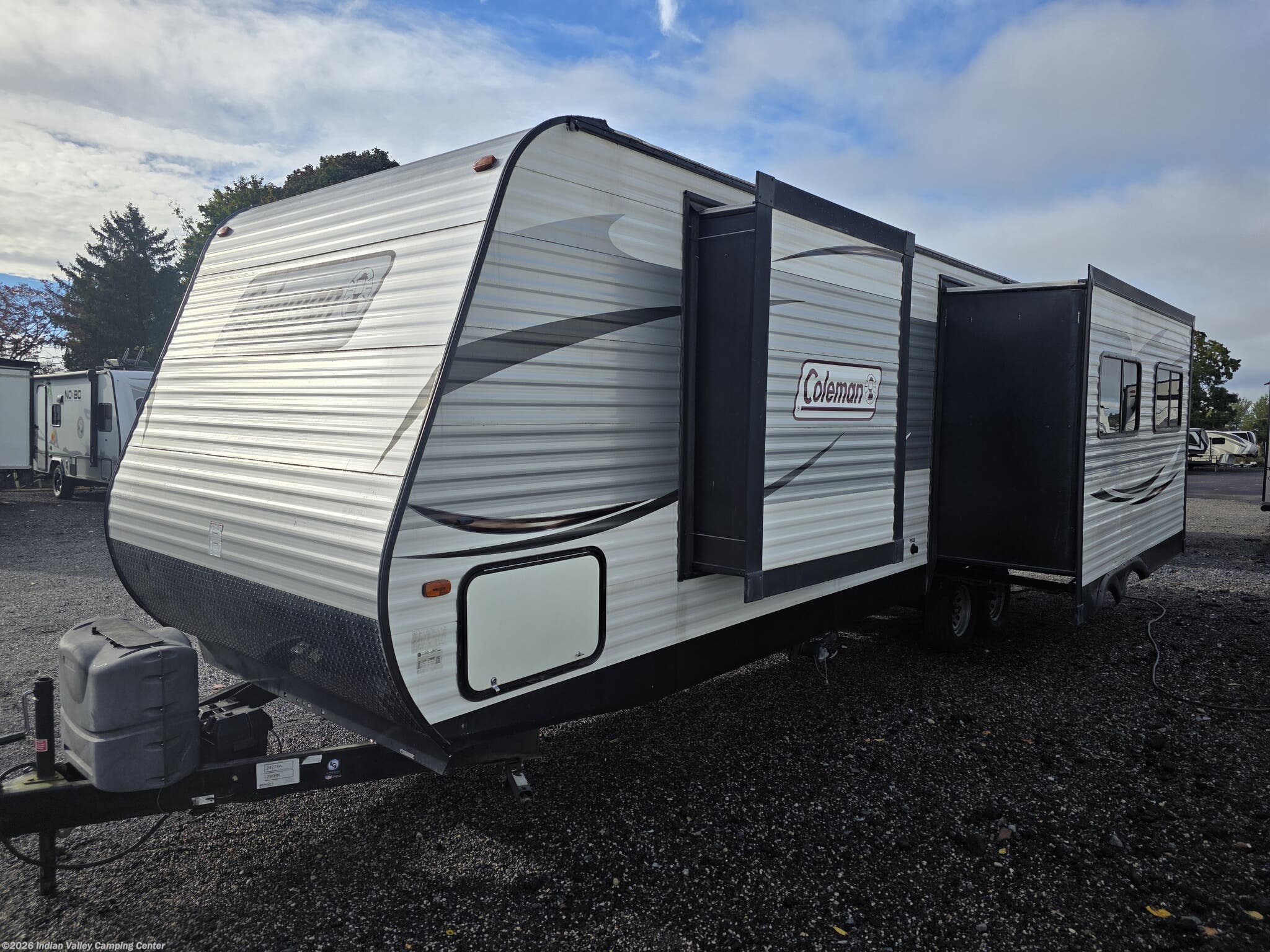 2016 Keystone Coleman 296RK - Used Travel Trailer For Sale by Indian Valley Camping Center in Souderton, Pennsylvania features Air Conditioning, Hitch, External Shower, Slideout, Converter