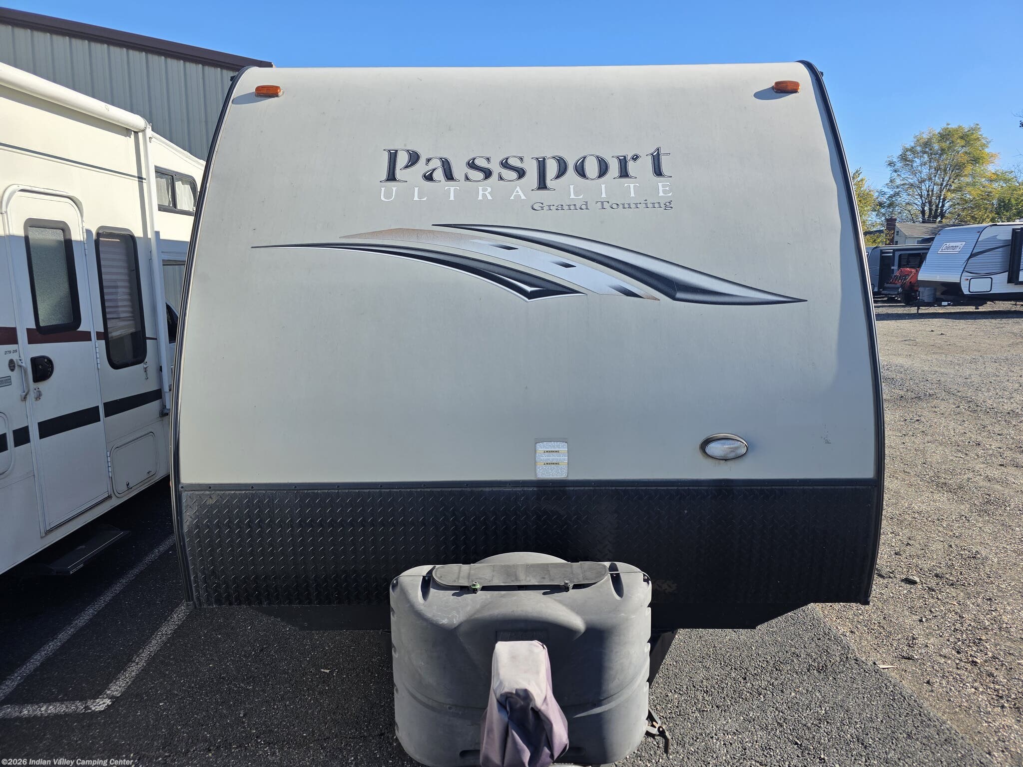 2017 Keystone Passport Grand Touring (GT) 2520RL - Used Travel Trailer For Sale by Indian Valley Camping Center in Souderton, Pennsylvania features Toilet, Water Heater, Furnace, Refrigerator, Microwave