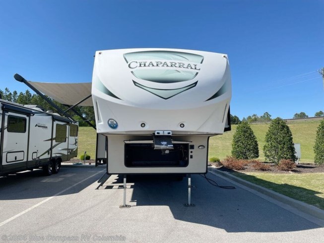 2018 Chaparral Lite 30RLS by Coachmen from Blue Compass RV Columbia in Lexington, South Carolina