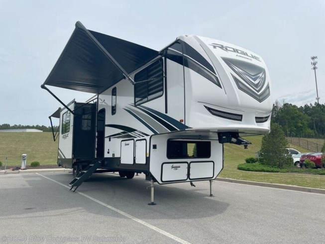 2021 Forest River Vengeance Rogue Armored 351 - Used Fifth Wheel For Sale by Blue Compass RV Columbia in Lexington, South Carolina