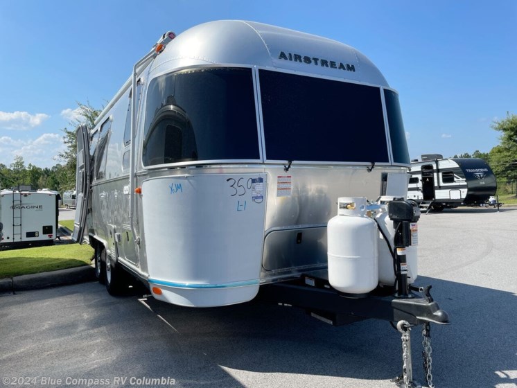 New 2025 Airstream Flying Cloud 23FB Twin available in Lexington, South Carolina