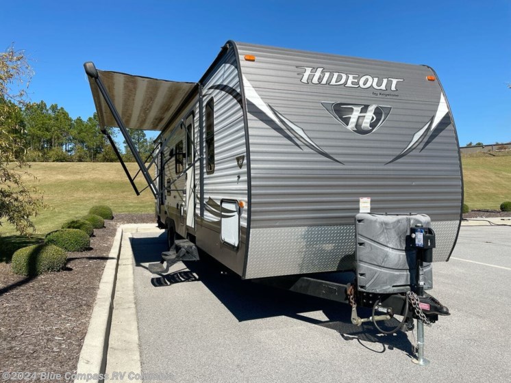 Used 2016 Keystone Hideout 28BHS available in Lexington, South Carolina