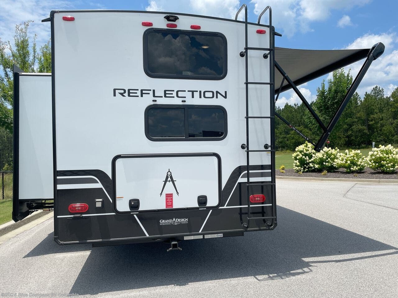 2026 Reflection 100 Series 27BH by Grand Design from Blue Compass RV Columbia in Lexington, South Carolina