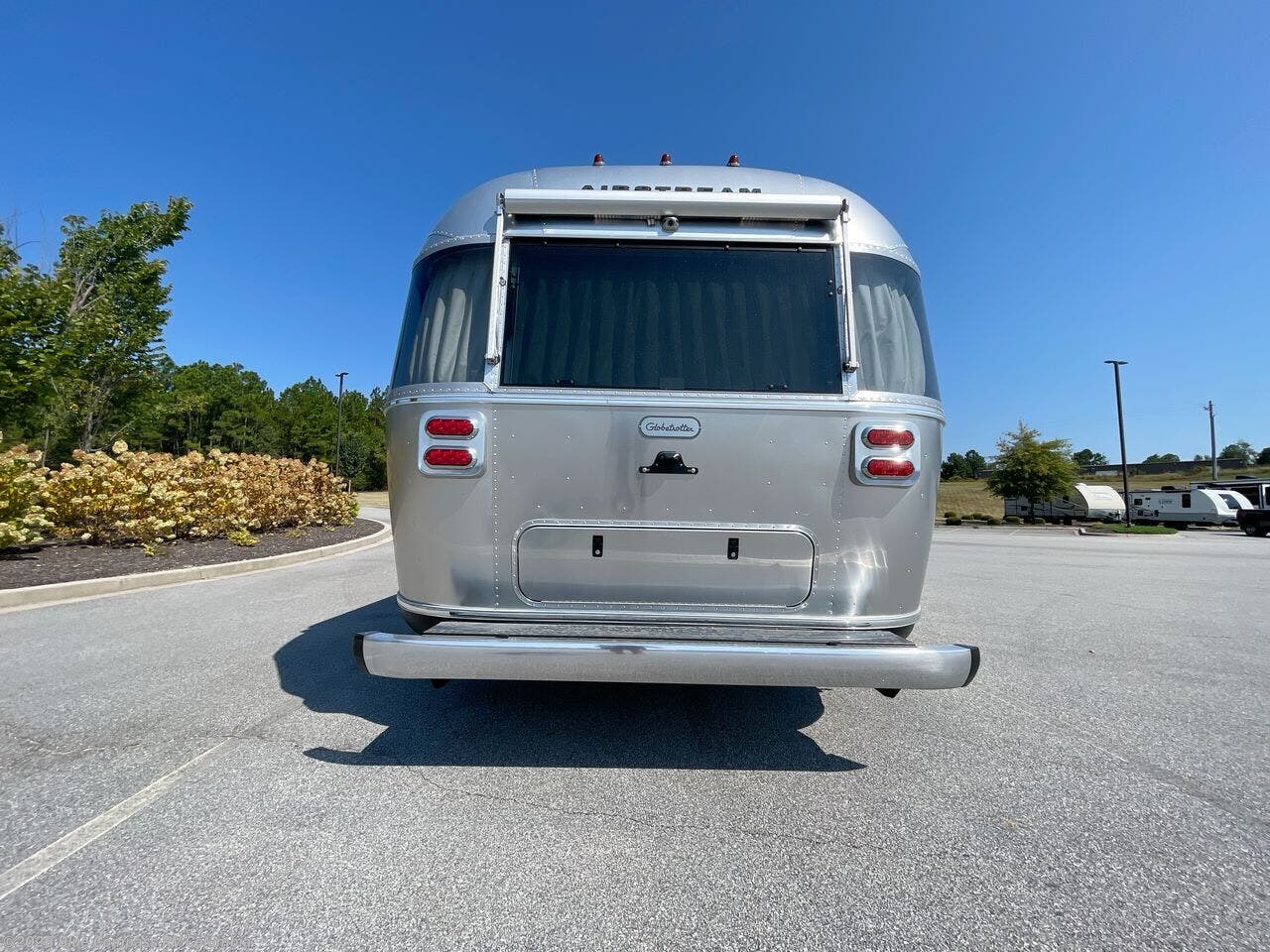 New 2026 Airstream Globetrotter 27FB available in Lexington, South Carolina