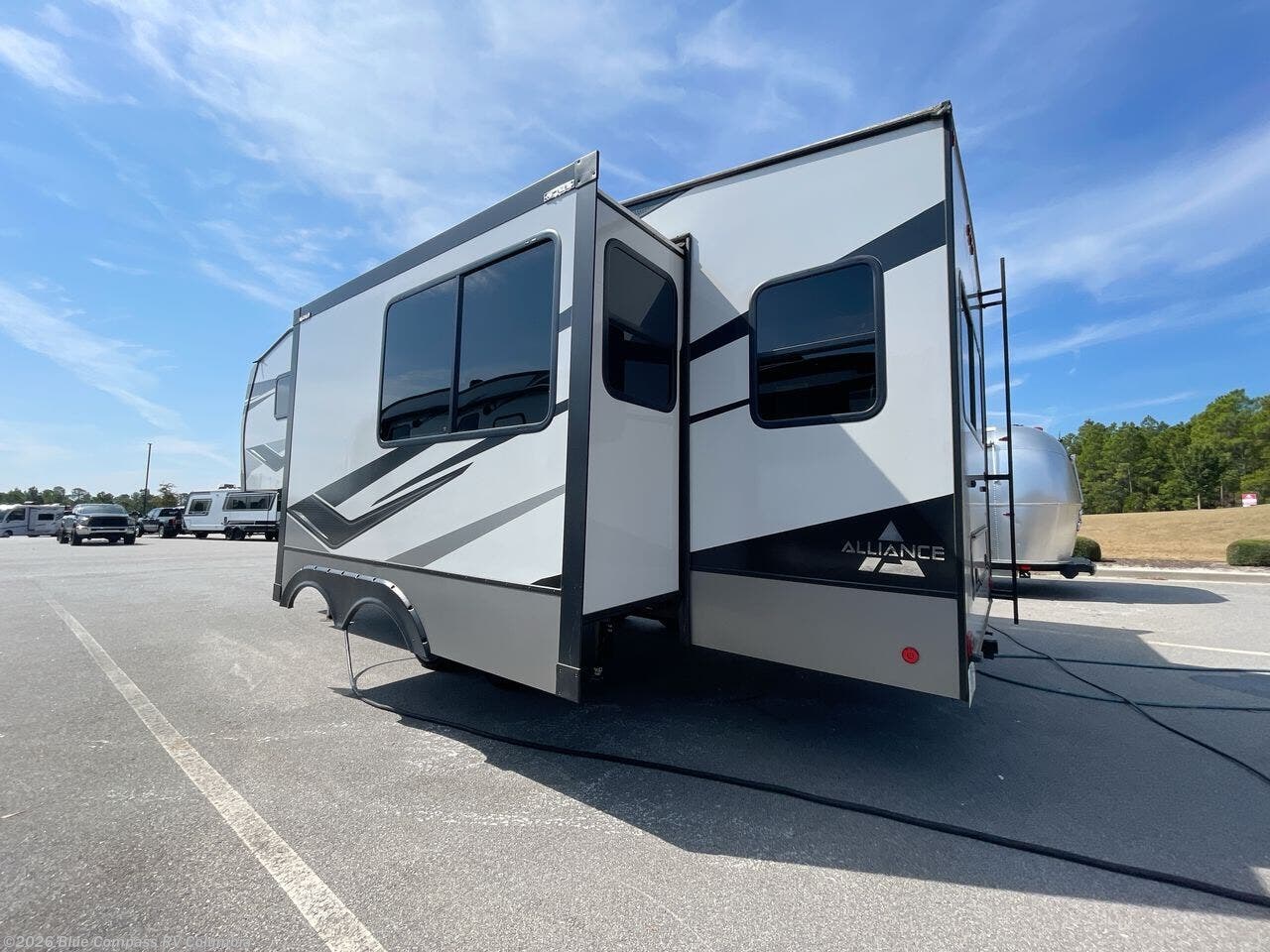 2023 Avenue 26RD by Alliance RV from Blue Compass RV Columbia in Lexington, South Carolina
