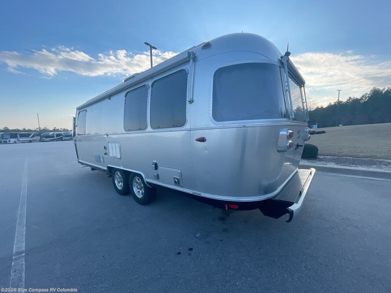 2017 Flying Cloud 25FB by Airstream from Blue Compass RV Columbia in Lexington, South Carolina