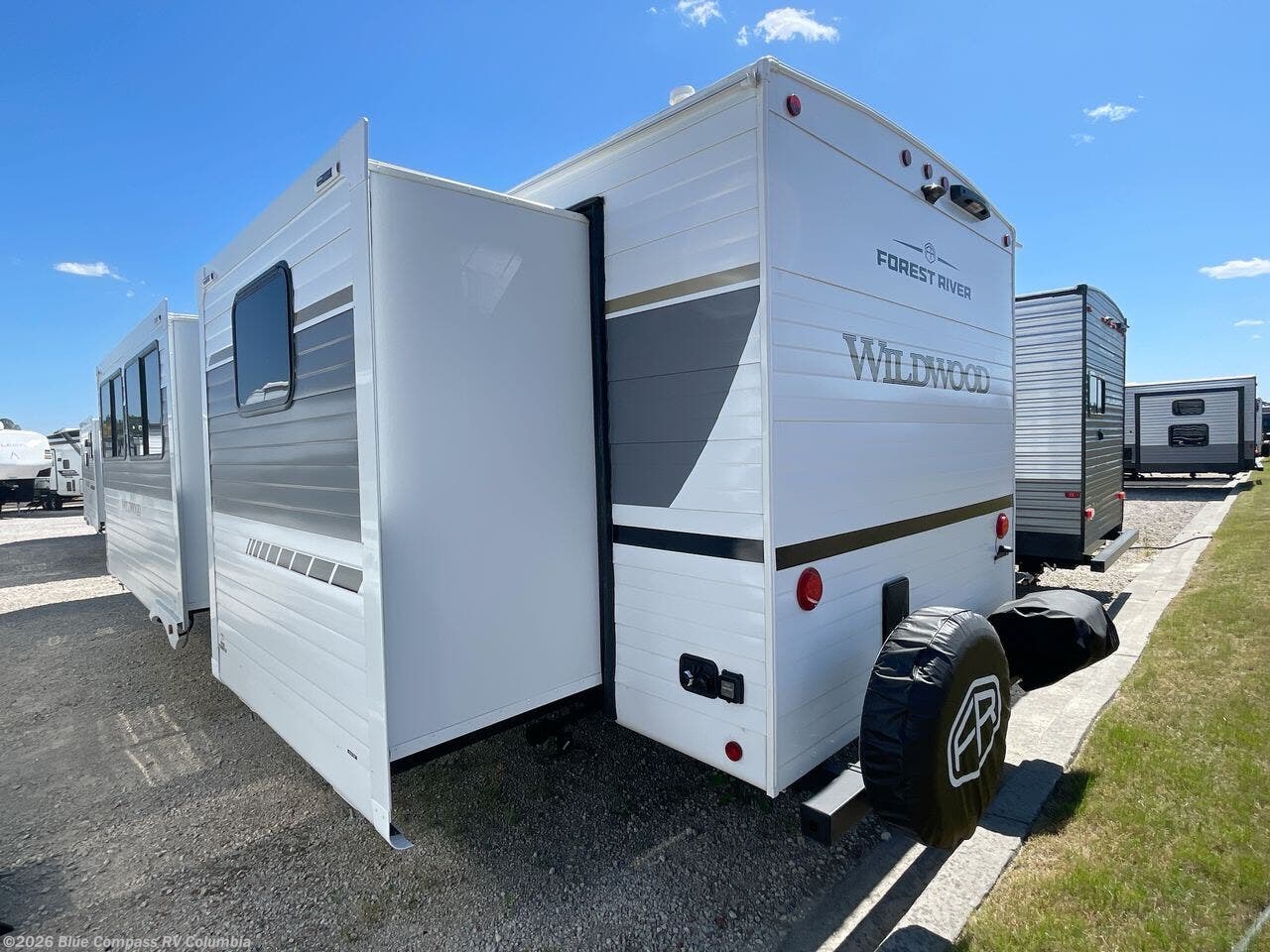 New 2026 Forest River Wildwood 31KQBTS available in Lexington, South Carolina