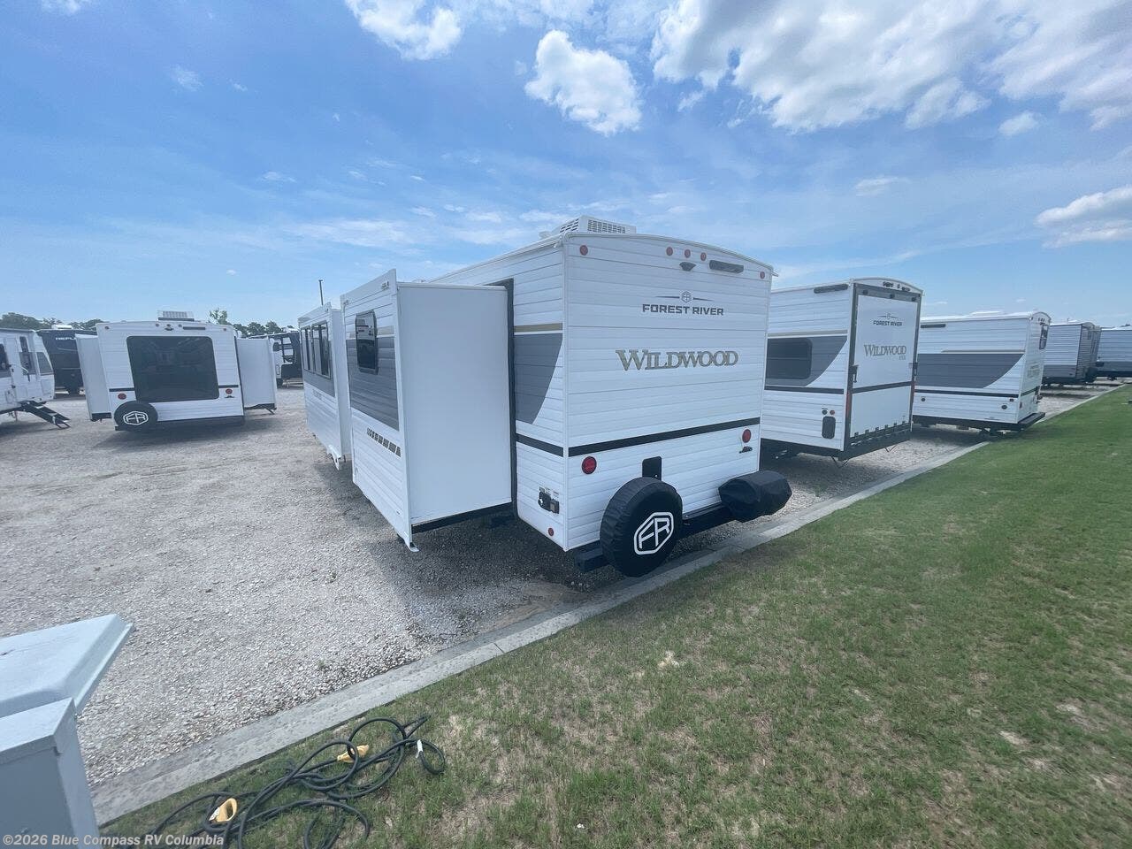 New 2026 Forest River Wildwood 31KQBTS available in Lexington, South Carolina