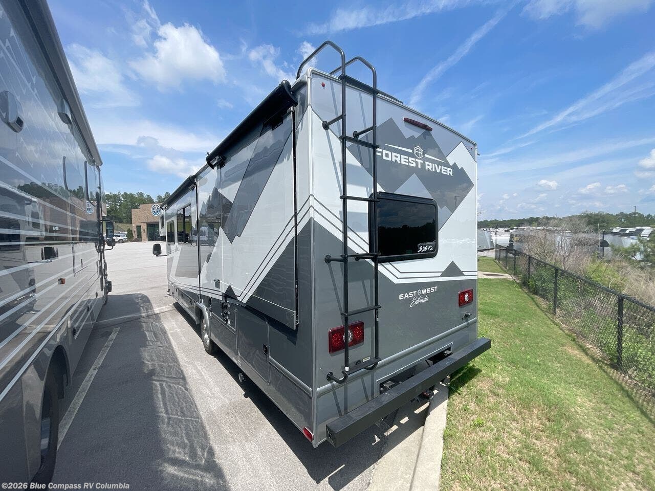 New 2027 East to West Entrada 2950OK available in Lexington, South Carolina