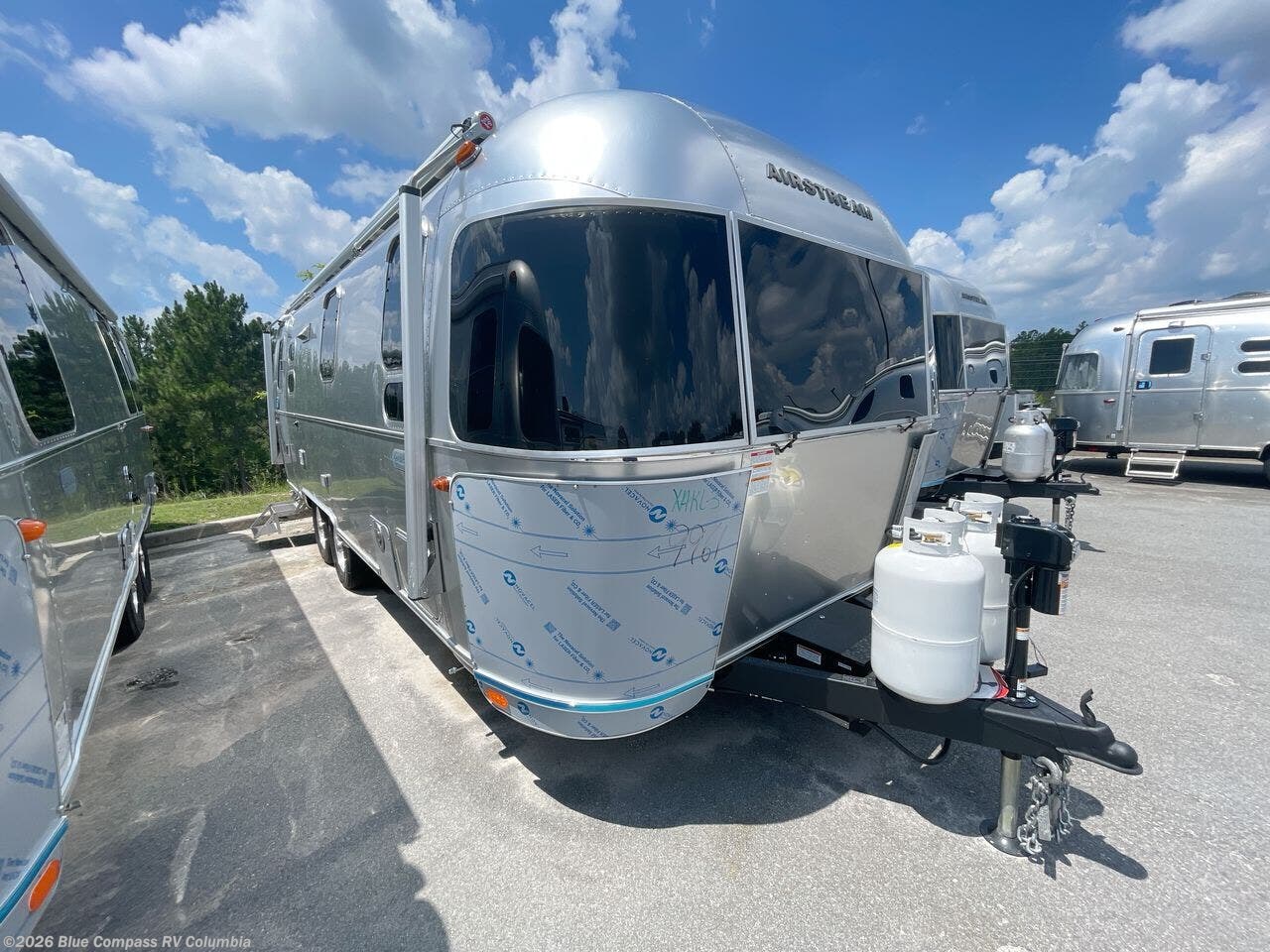 2026 Globetrotter 25FB by Airstream from Blue Compass RV Columbia in Lexington, South Carolina
