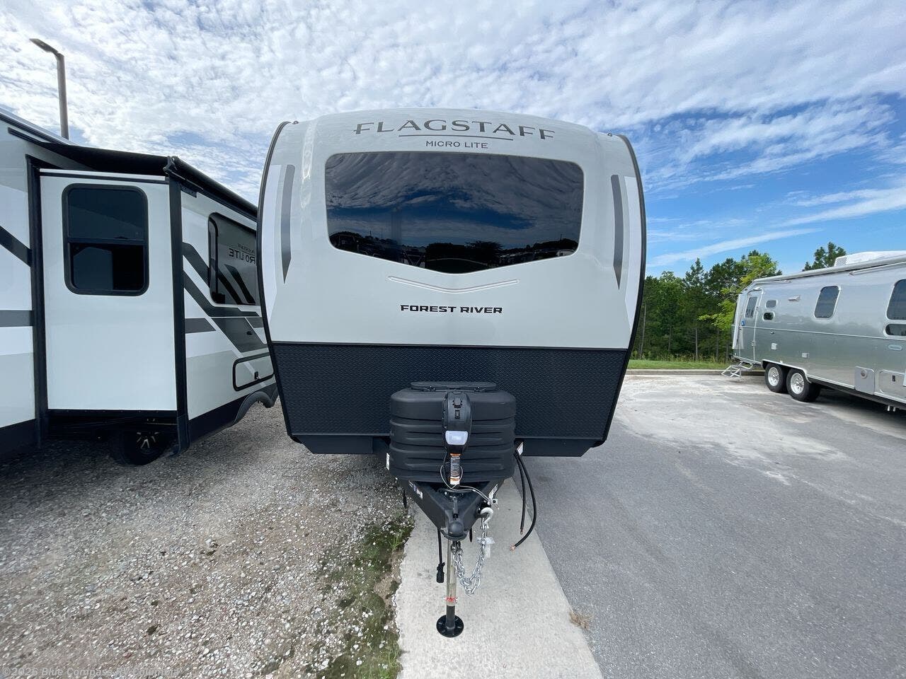 New 2027 Forest River Flagstaff Micro Lite 25SRK available in Lexington, South Carolina