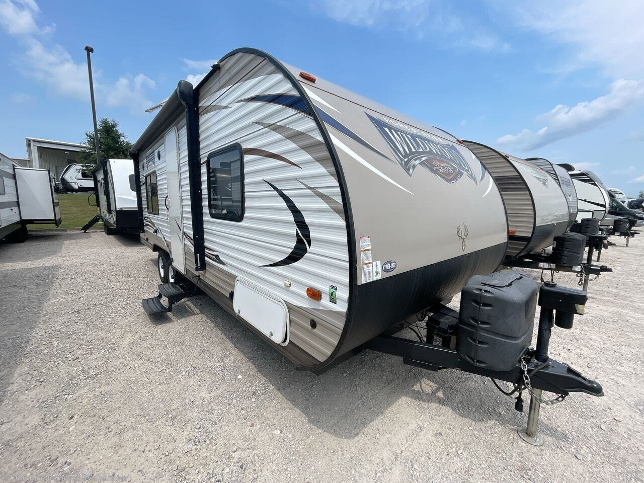 2017 Wildwood 241QBXL by Forest River from Blue Compass RV Columbia in Lexington, South Carolina