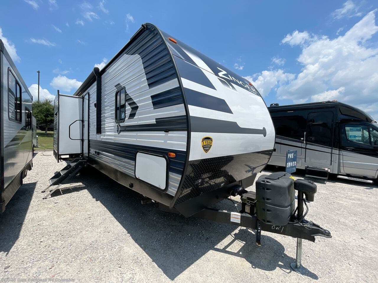 2022 Zinger 331BH by CrossRoads from Blue Compass RV Columbia in Lexington, South Carolina