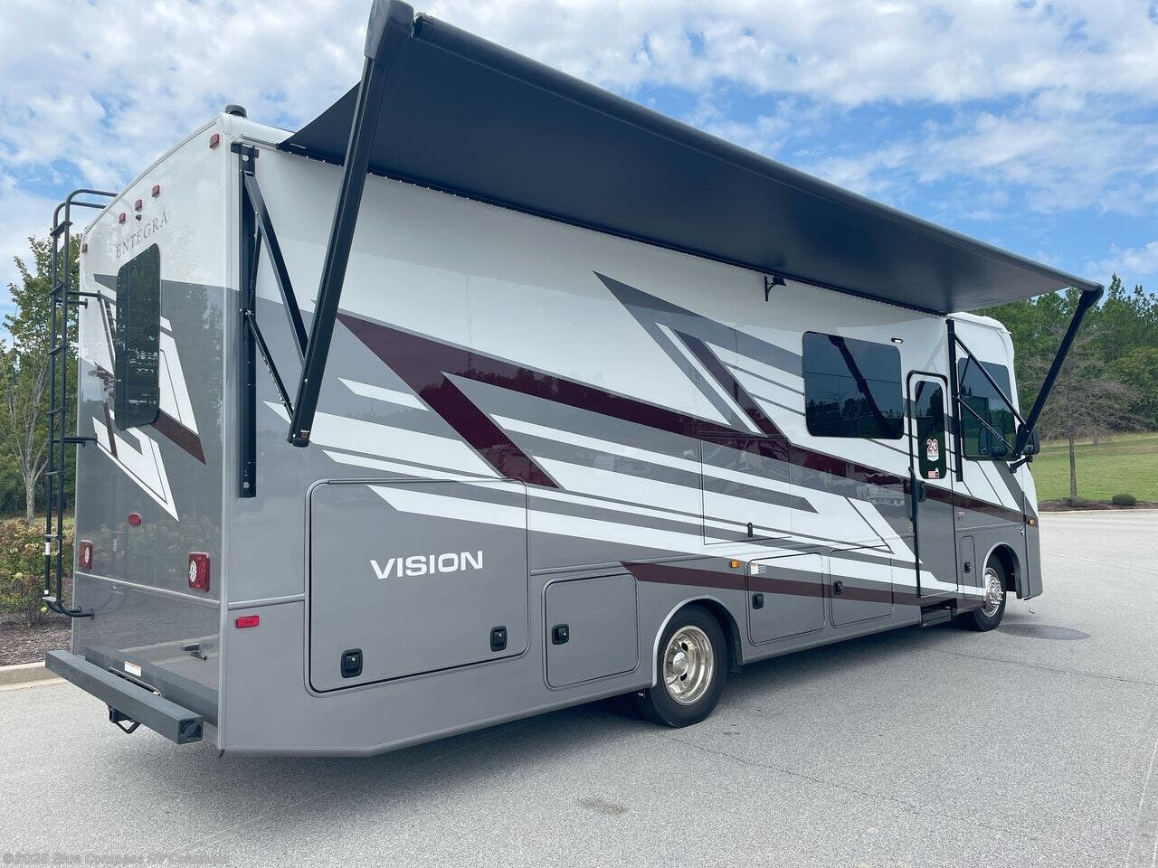 New 2027 Entegra Coach Vision 29S available in Lexington, South Carolina