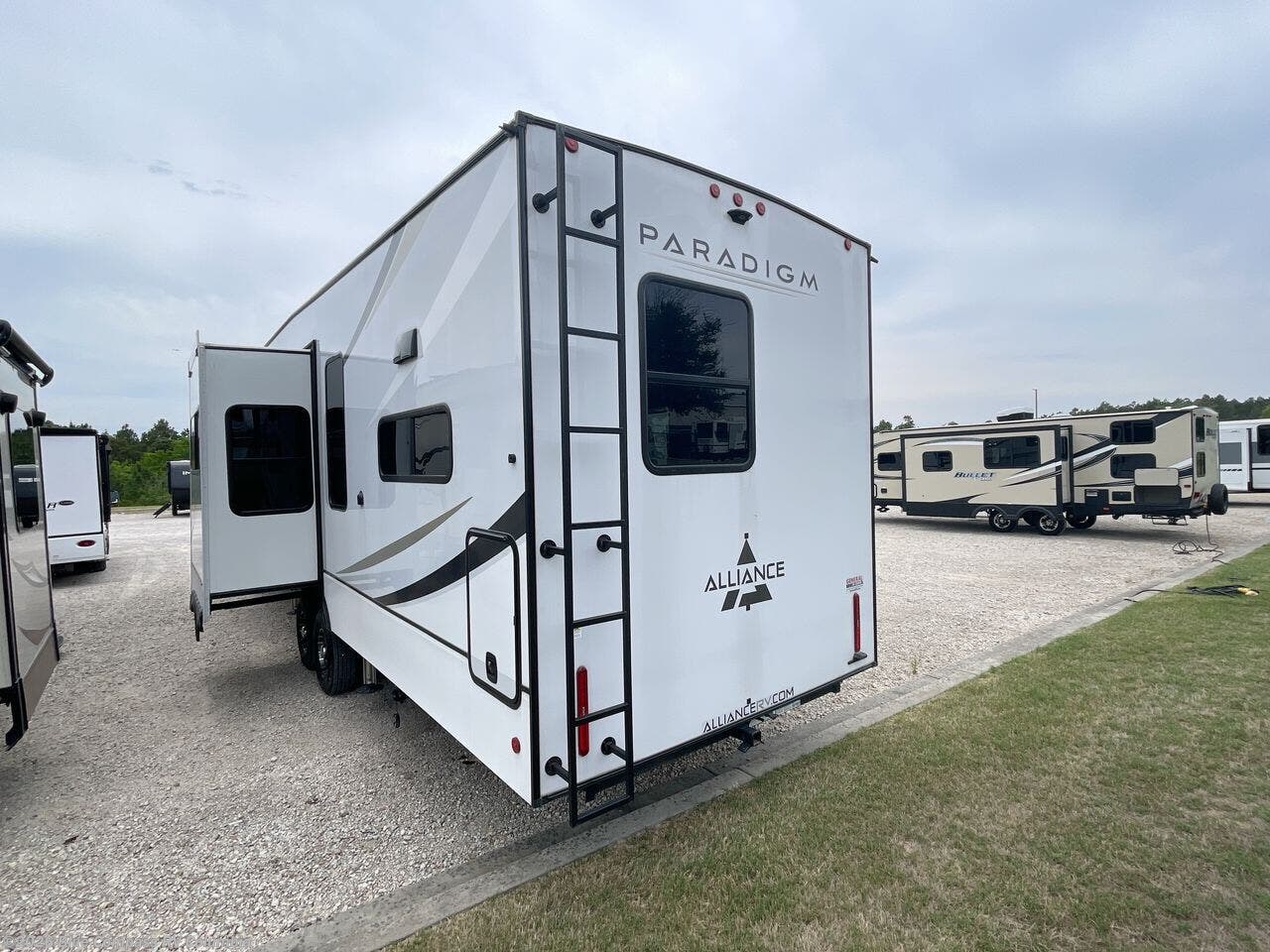 2024 Paradigm 382RK by Alliance RV from Blue Compass RV Columbia in Lexington, South Carolina