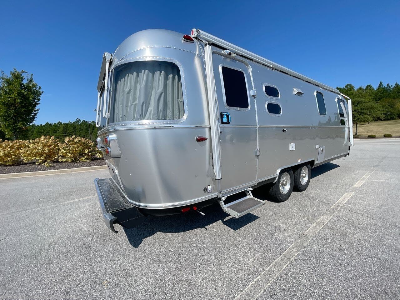 Used 2026 Airstream Globetrotter 27FB available in Lexington, South Carolina