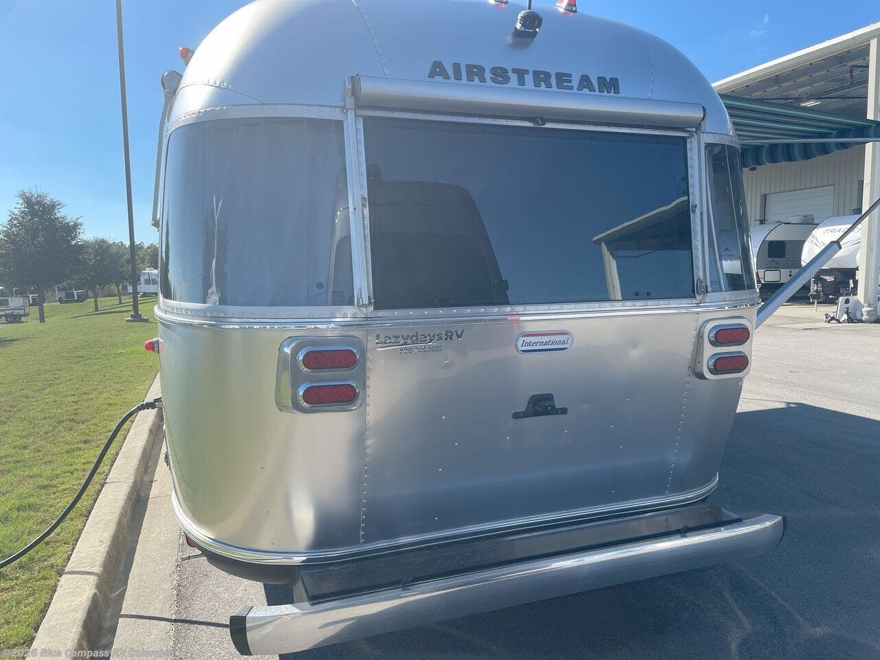 Used 2022 Airstream International 25FB Twin available in Lexington, South Carolina