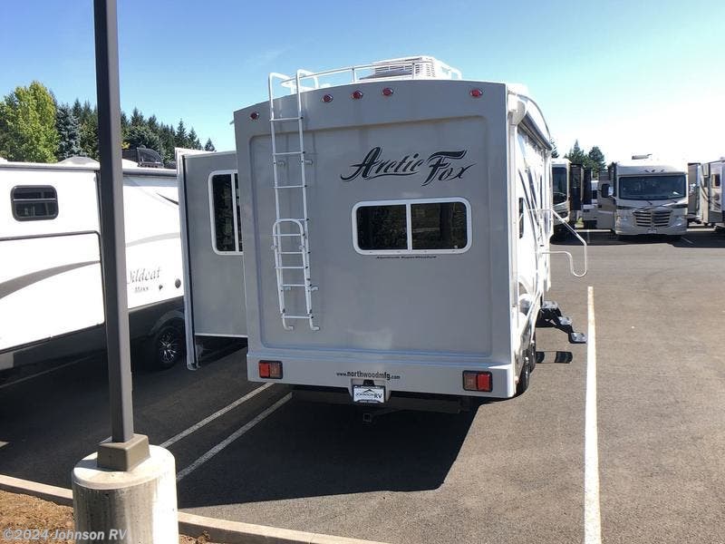 2017 Northwood Arctic Fox Fifth Wheels 27-5L RV for Sale in Sandy, OR