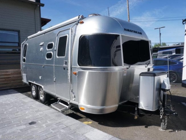 Used 2017 Airstream Flying Cloud 23D available in Sandy, Oregon