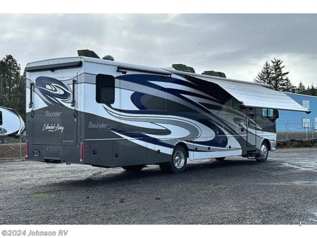 2019 Bounder 36FP by Fleetwood from Johnson RV in Sandy, Oregon
