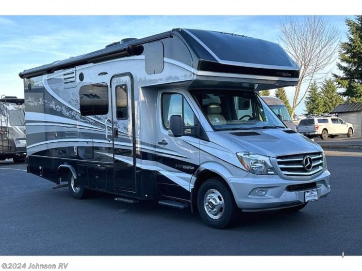 Used 2019 Dynamax Corp isata 3 24FW available in Sandy, Oregon