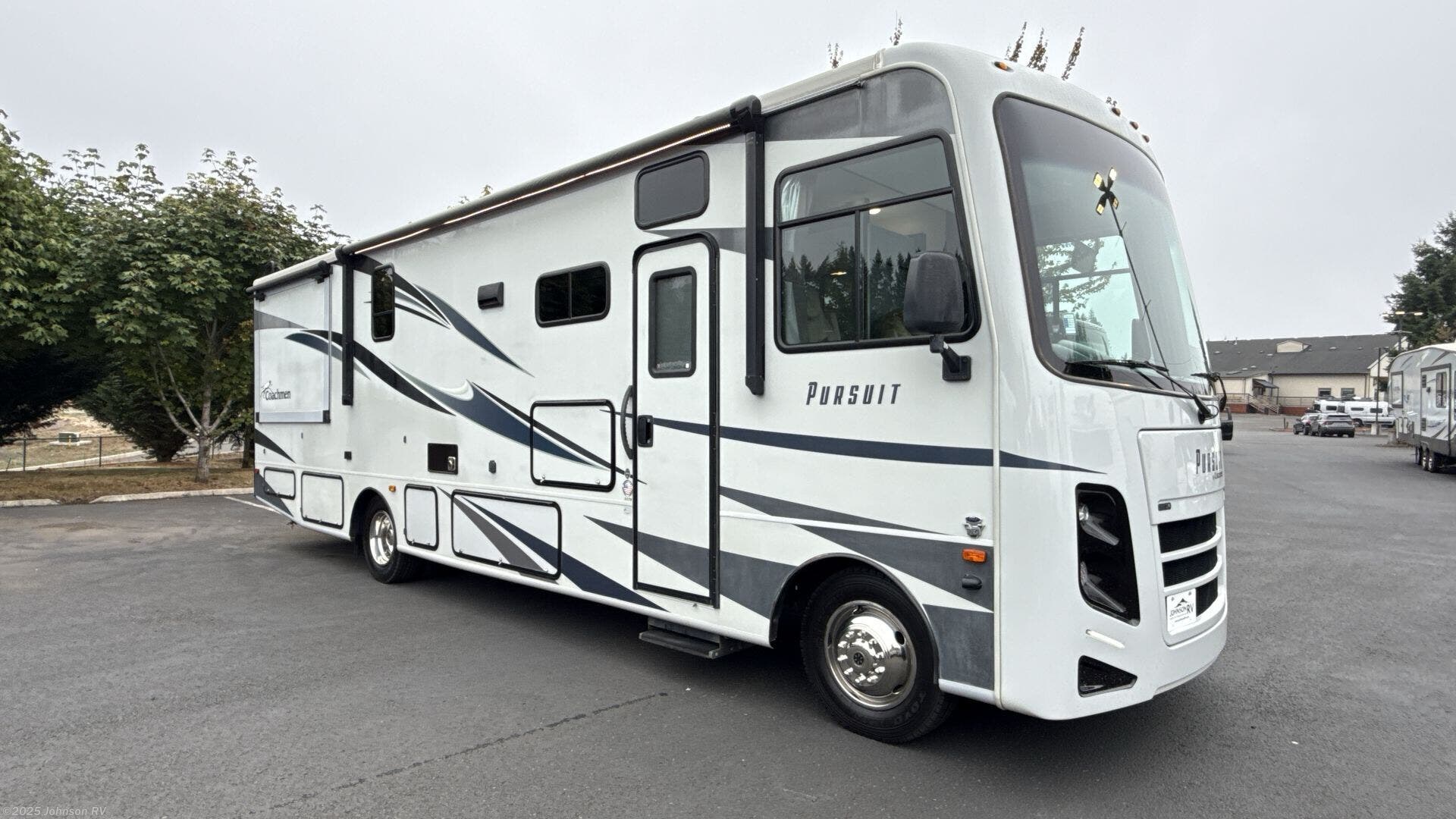 2020 Pursuit 31TS by Coachmen from Johnson RV in Sandy, Oregon
