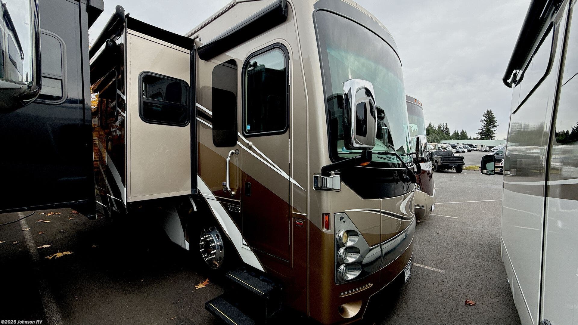 2017 Tuscany XTE 36MQ by Thor Motor Coach from Johnson RV in Sandy, Oregon