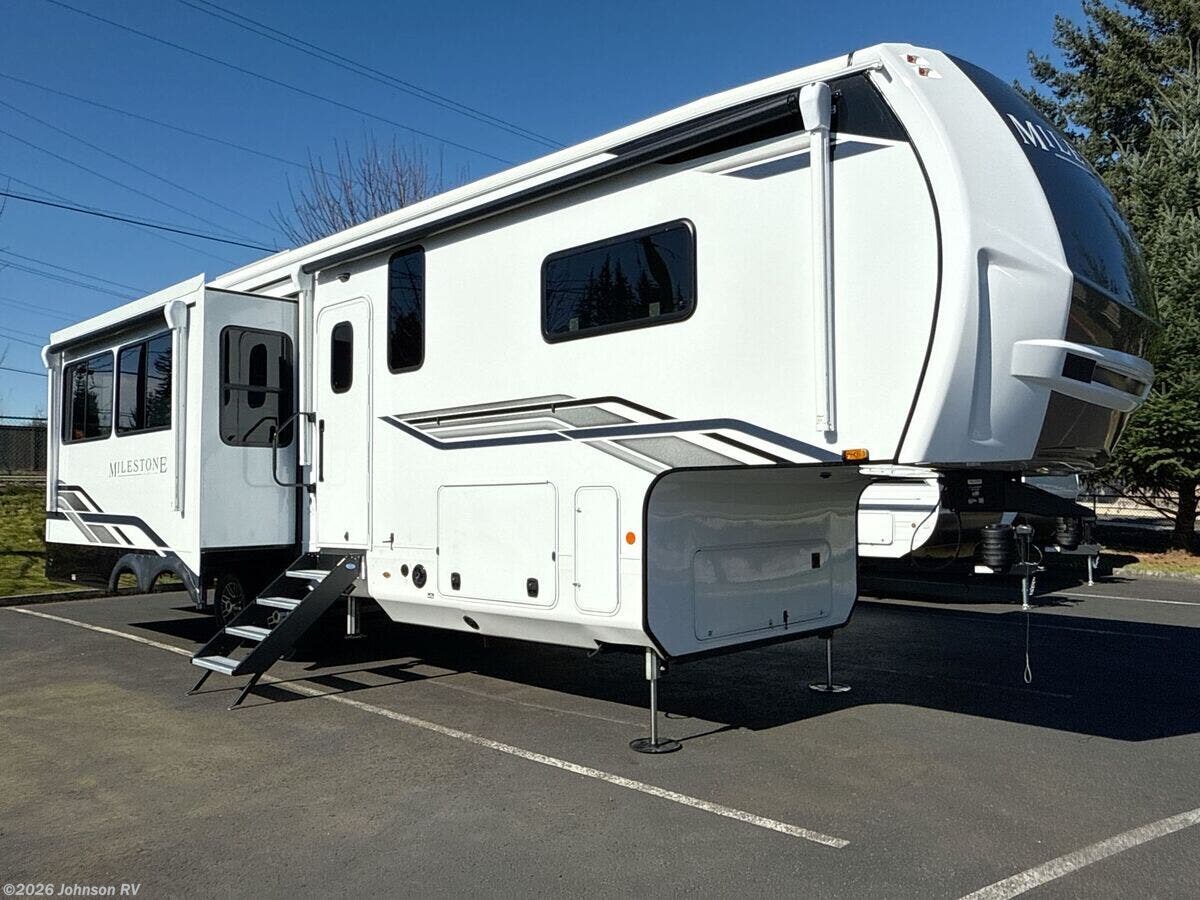 2026 Heartland Milestone 31RL - New Fifth Wheel For Sale by Johnson RV in Sandy, Oregon