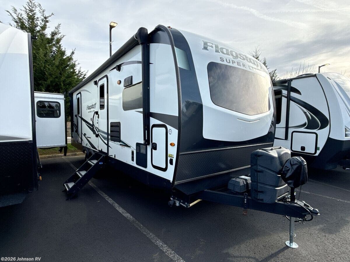 2021 Forest River Flagstaff Super Lite 26FKBS - Used Travel Trailer For Sale by Johnson RV in Sandy, Oregon