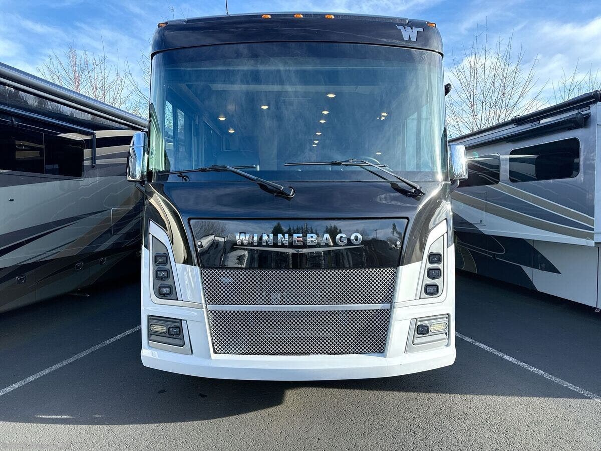 2023 Sunstar 33K by Winnebago from Johnson RV in Sandy, Oregon